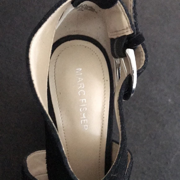 Marc Fisher Black Wedge size 9 - Picture 3 of 4